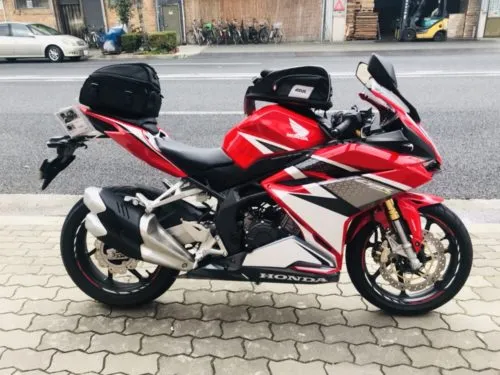 ■CBR250RRにタンクバッグを取り付けてみました！